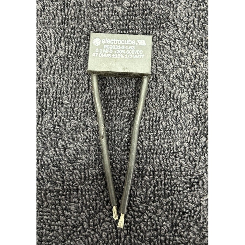 Electrocube RG2031-3 0.1MFD 20 600VDC 47 OHMS 10 1/2 WATT Resistor